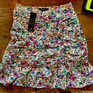 Skirt from Lulus NWT. In great condition it was just too small!